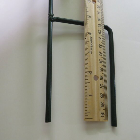 Yellow Flower Metal Yard Decor Stake all metal (no moving parts) - Picture 13 of 13